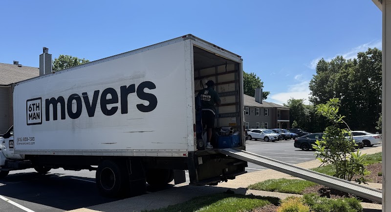 6th Man Movers photo