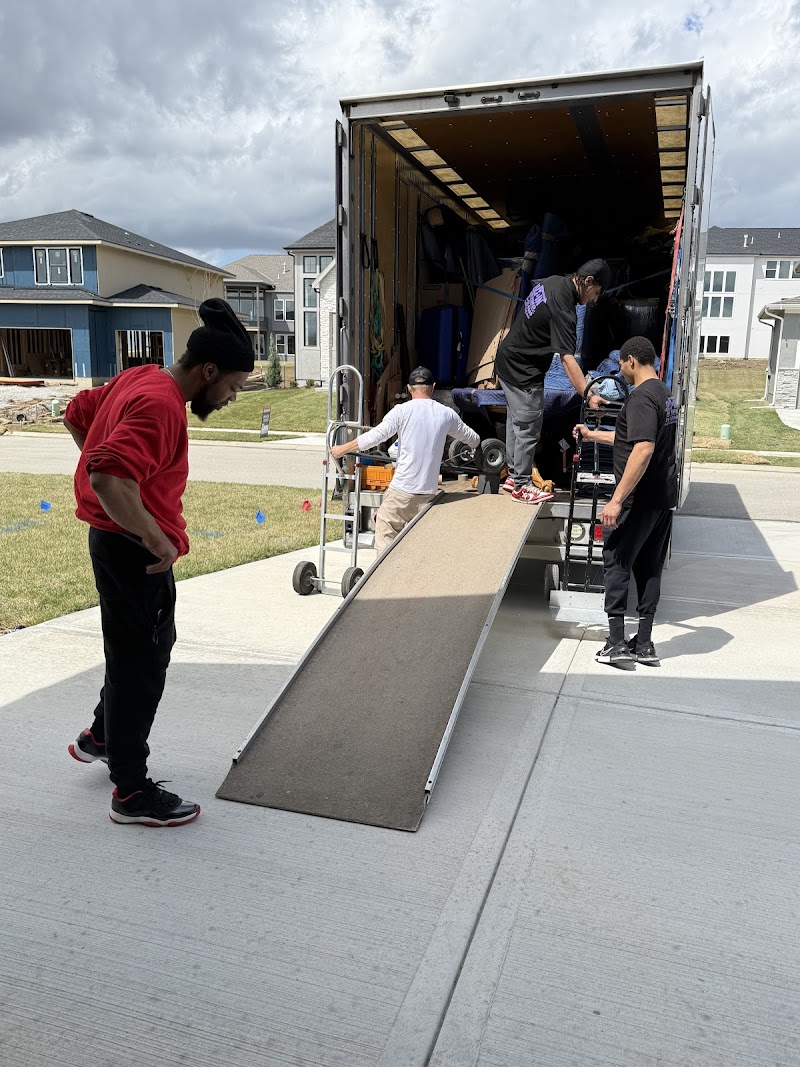 Out & In Moving photo