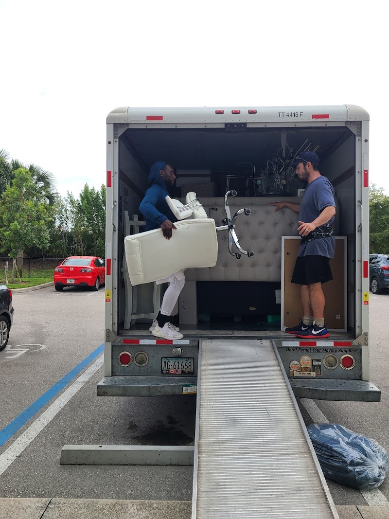 Elite Moving Company logo