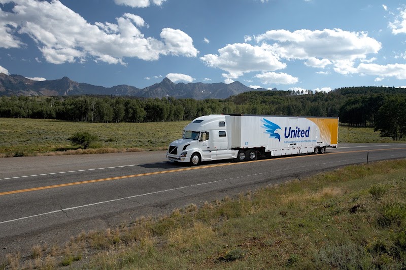 Lawrence Moving logo