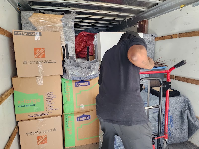 Big Gunz Movers & Home Improvement photo