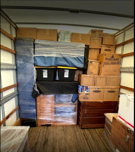 Qualified moving logo