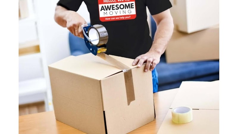 Awesome Moving logo