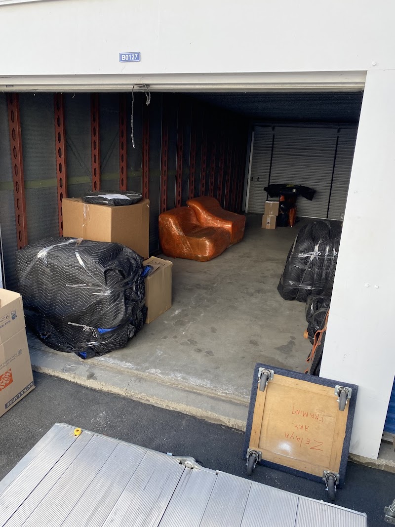 Kin Furniture & Moving Logistics photo