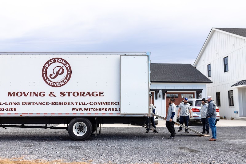 Patton's Movers logo