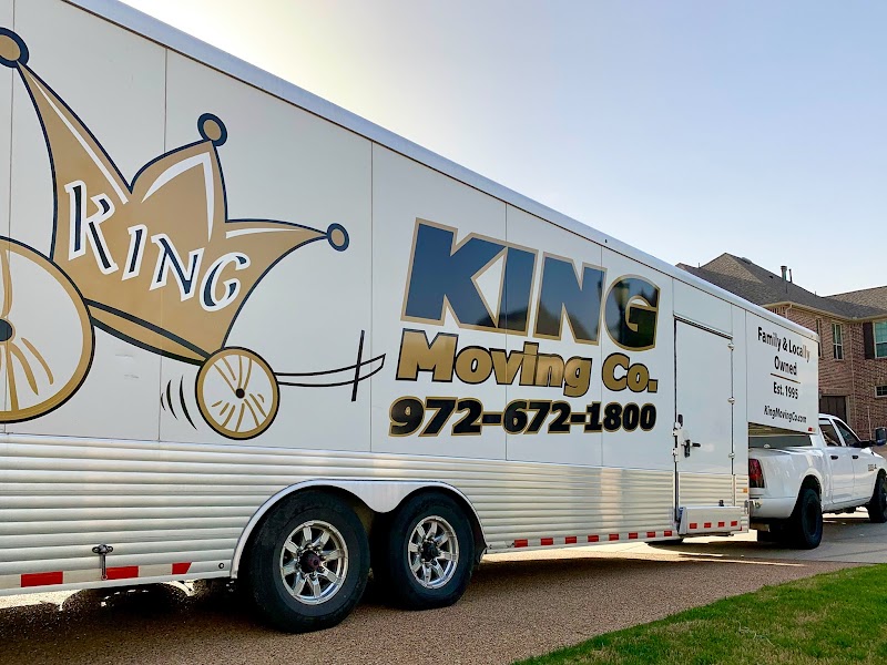 King Moving logo