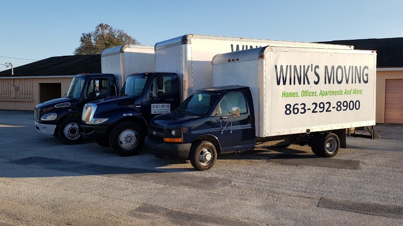 Wink's Moving logo