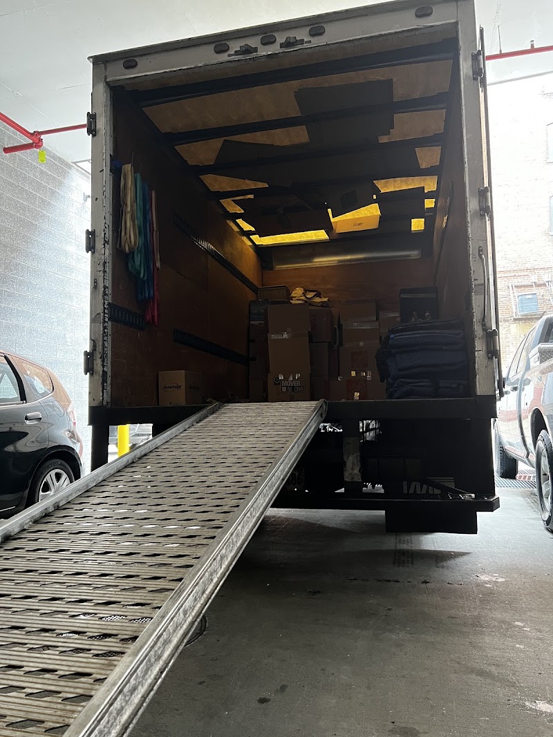 ZMax Movers photo