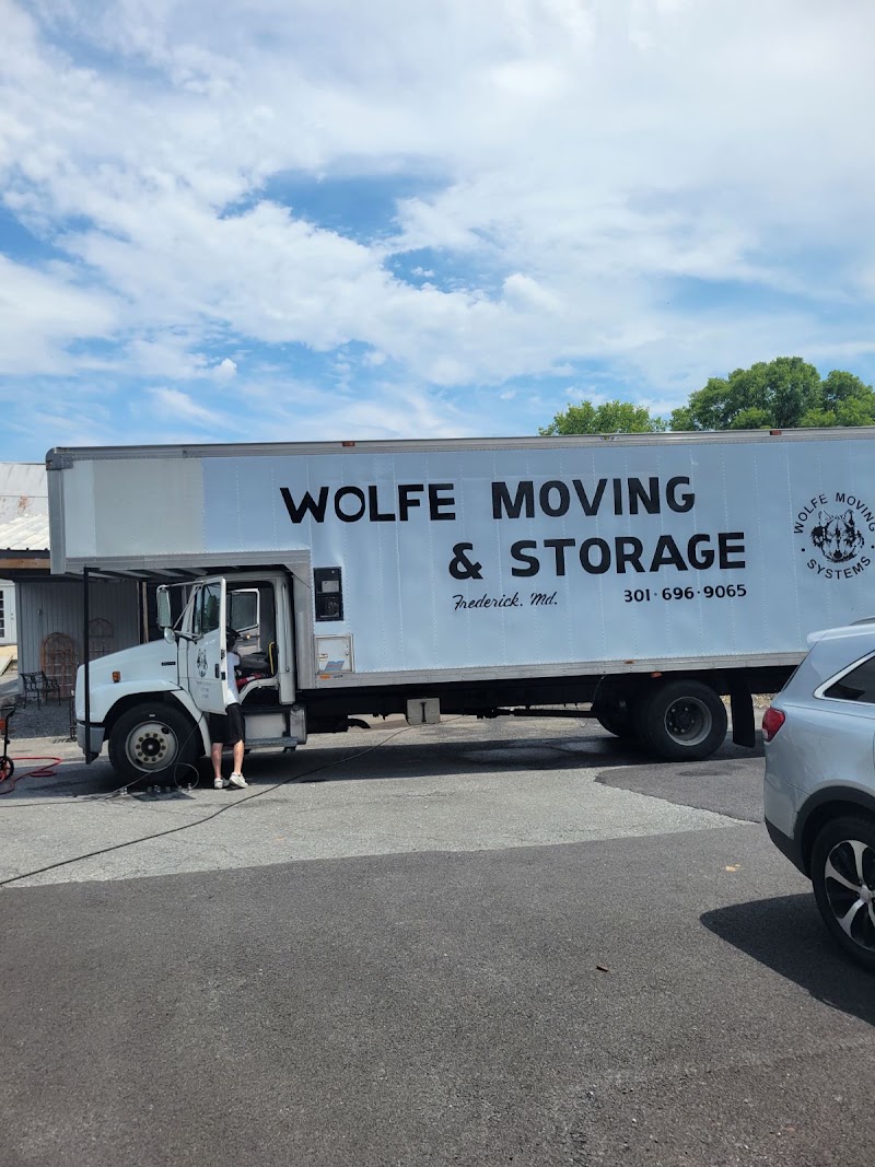 Wolfe Moving Systems Inc logo