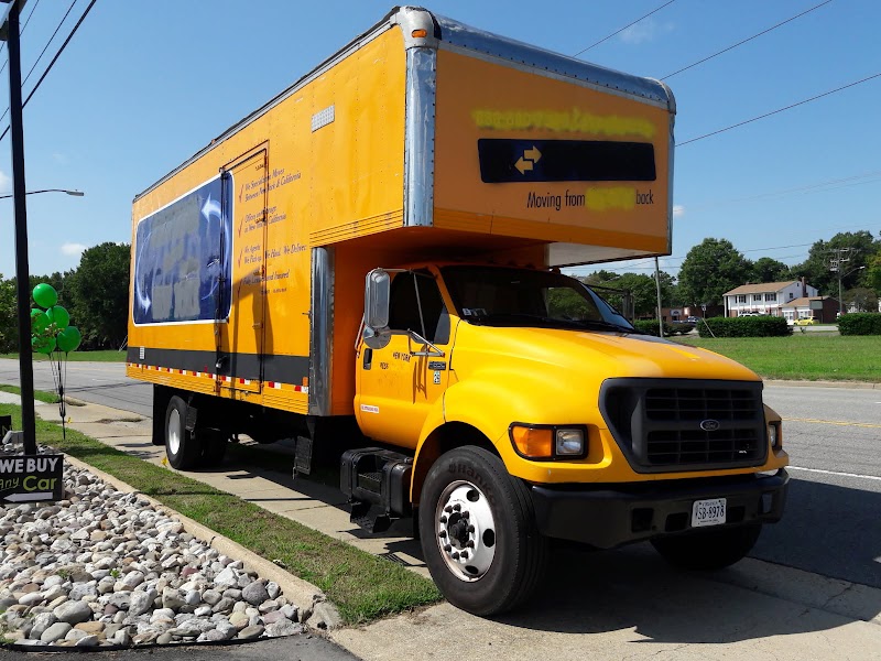MR & MRS MOVING SERVICE LLC logo