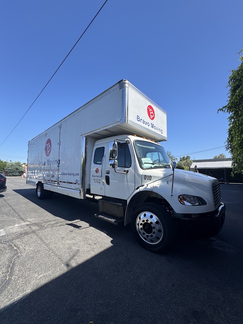 Bravo Moving logo