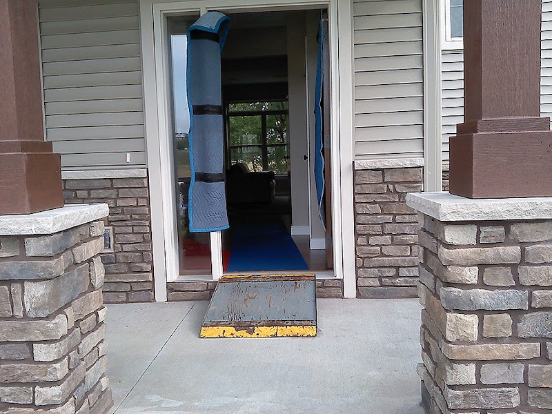 Helping Hands Moving Services LLC photo
