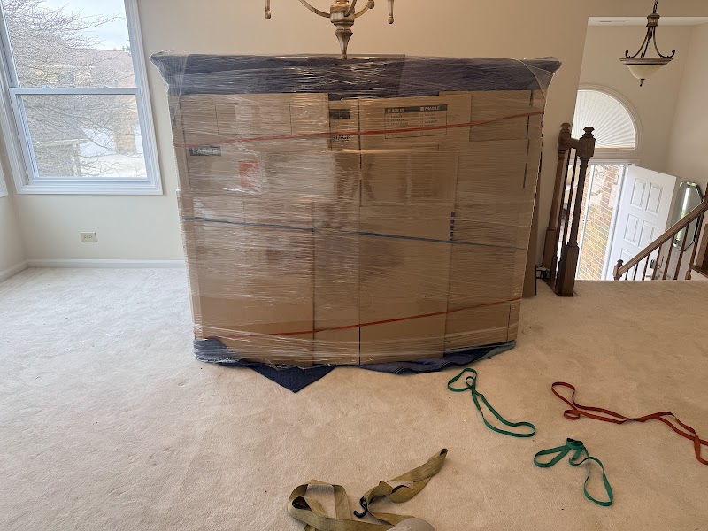Chicago Favorite Movers LLC logo