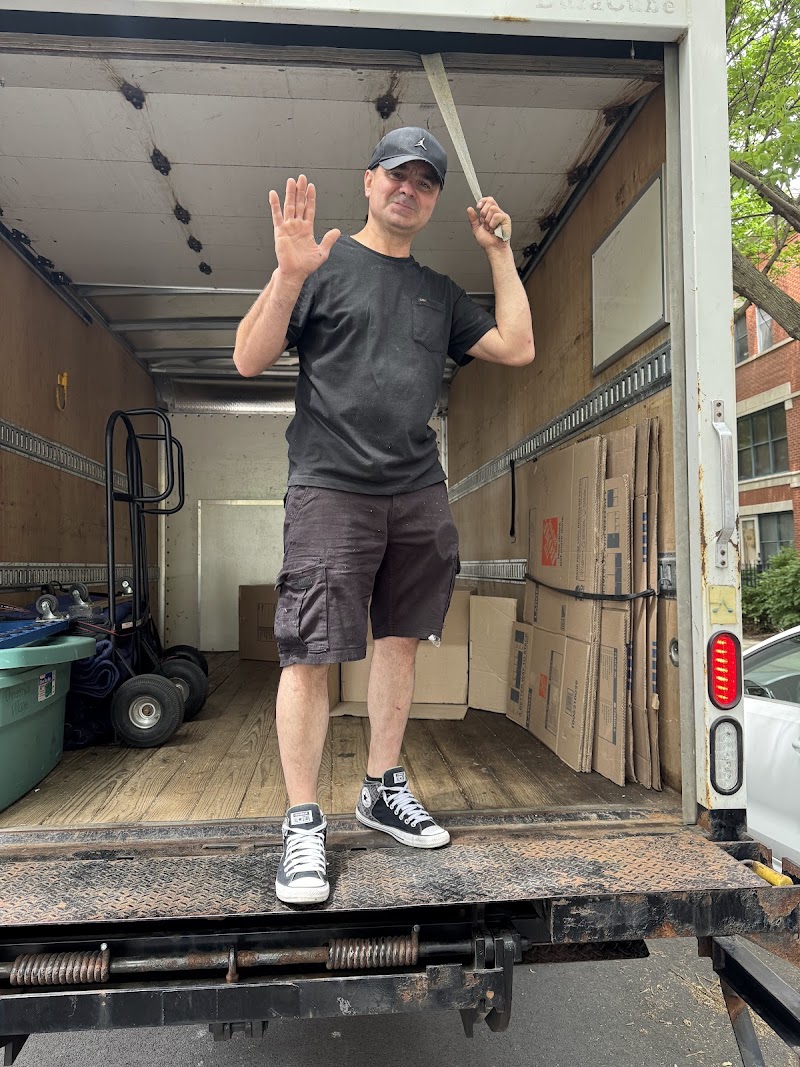Chicago Favorite Movers LLC photo