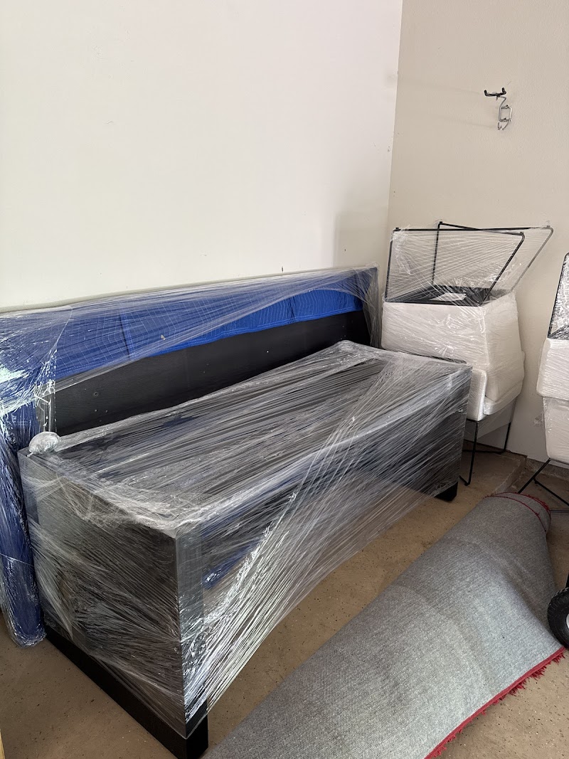 Howard’s Moving Co. photo