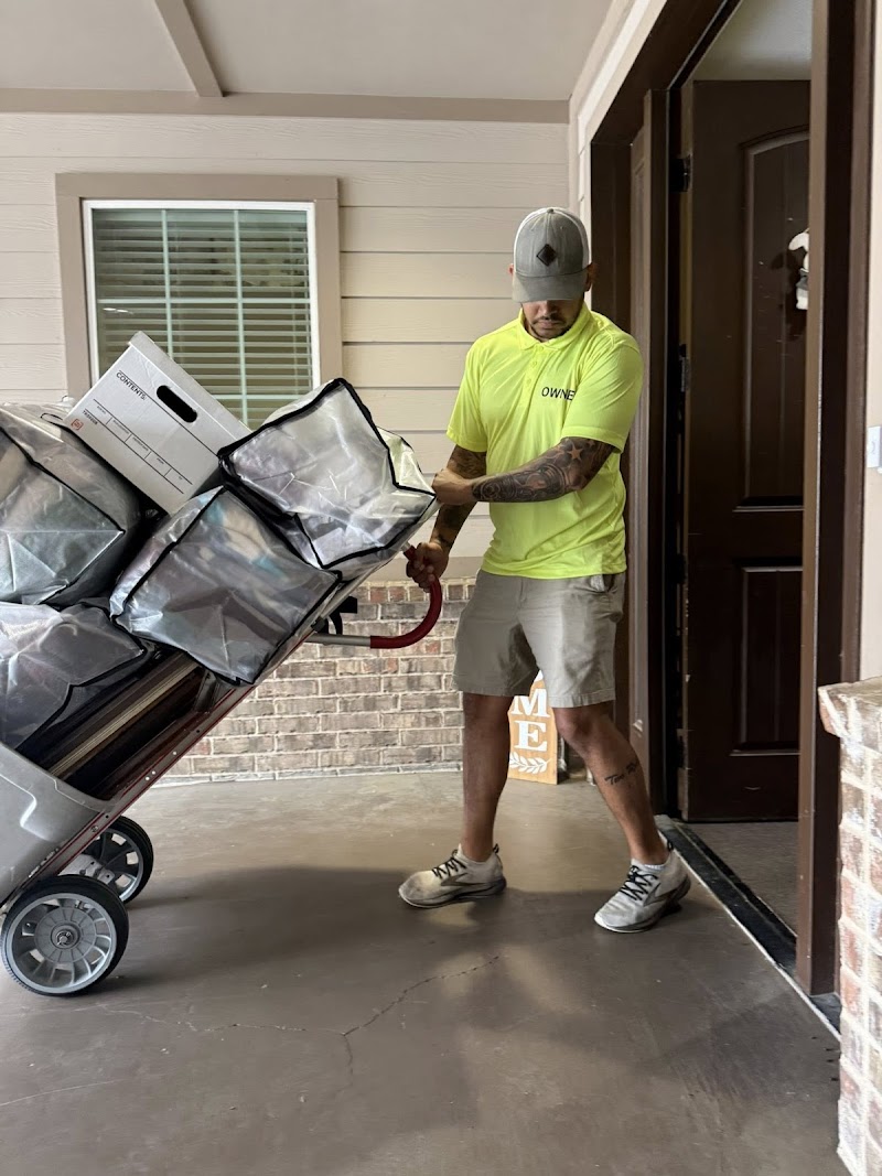 Howard’s Moving Co. photo