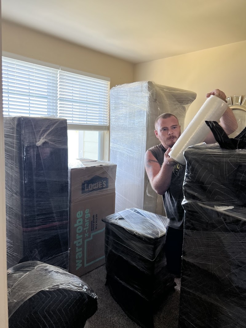 Strick Fos Moving photo