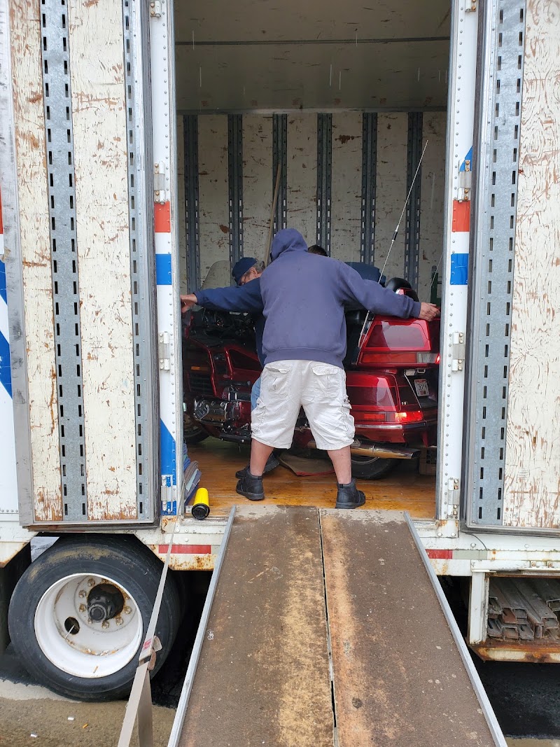 Country Wide Moving & Storage logo