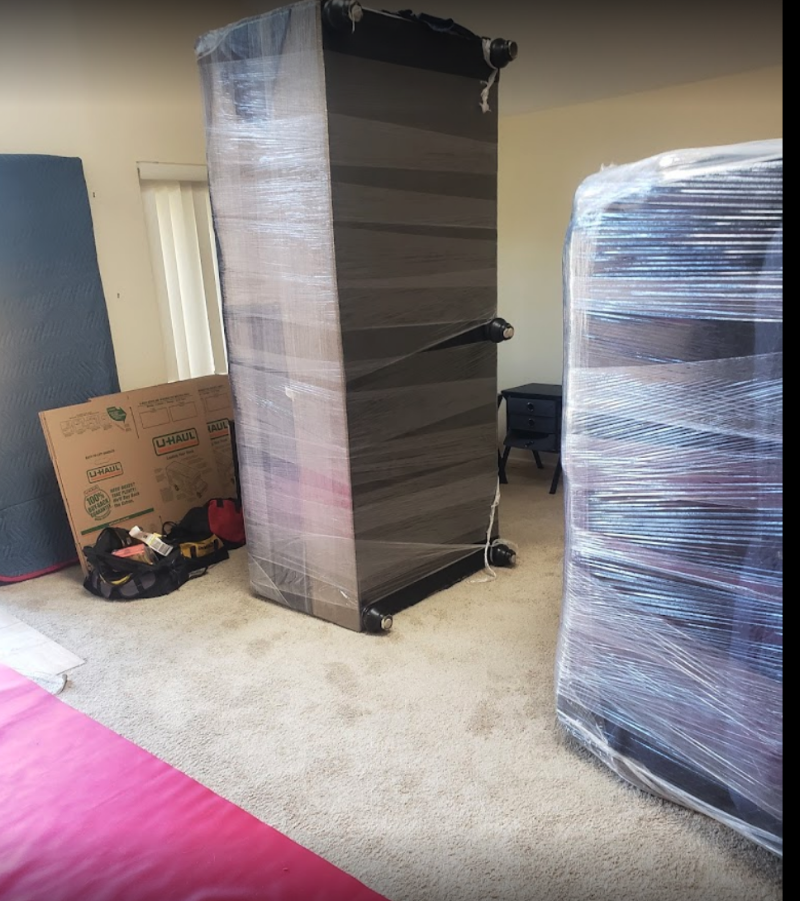 C & B Moving Company logo