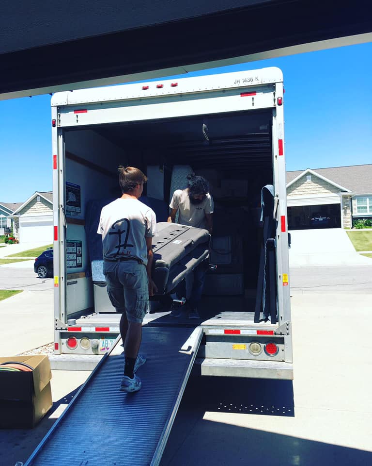 Jake N Jose Moving Service logo